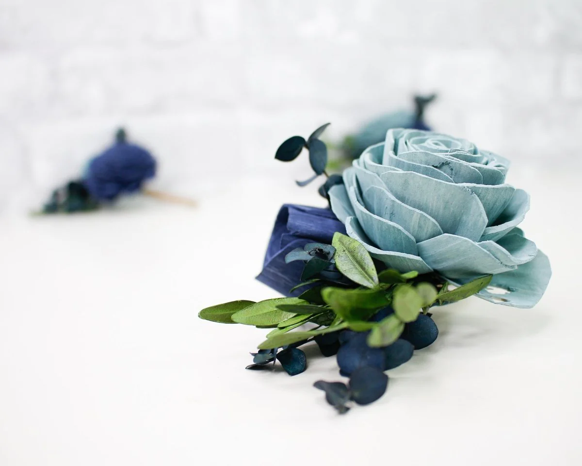 Lincoln Bay Boutonniere (Set of 3) - Image 2