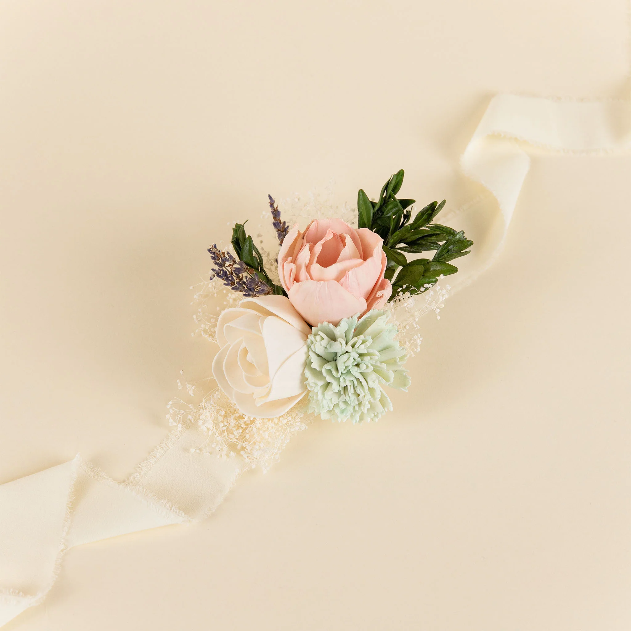 Luxe Aura Simple Corsage - Image 2