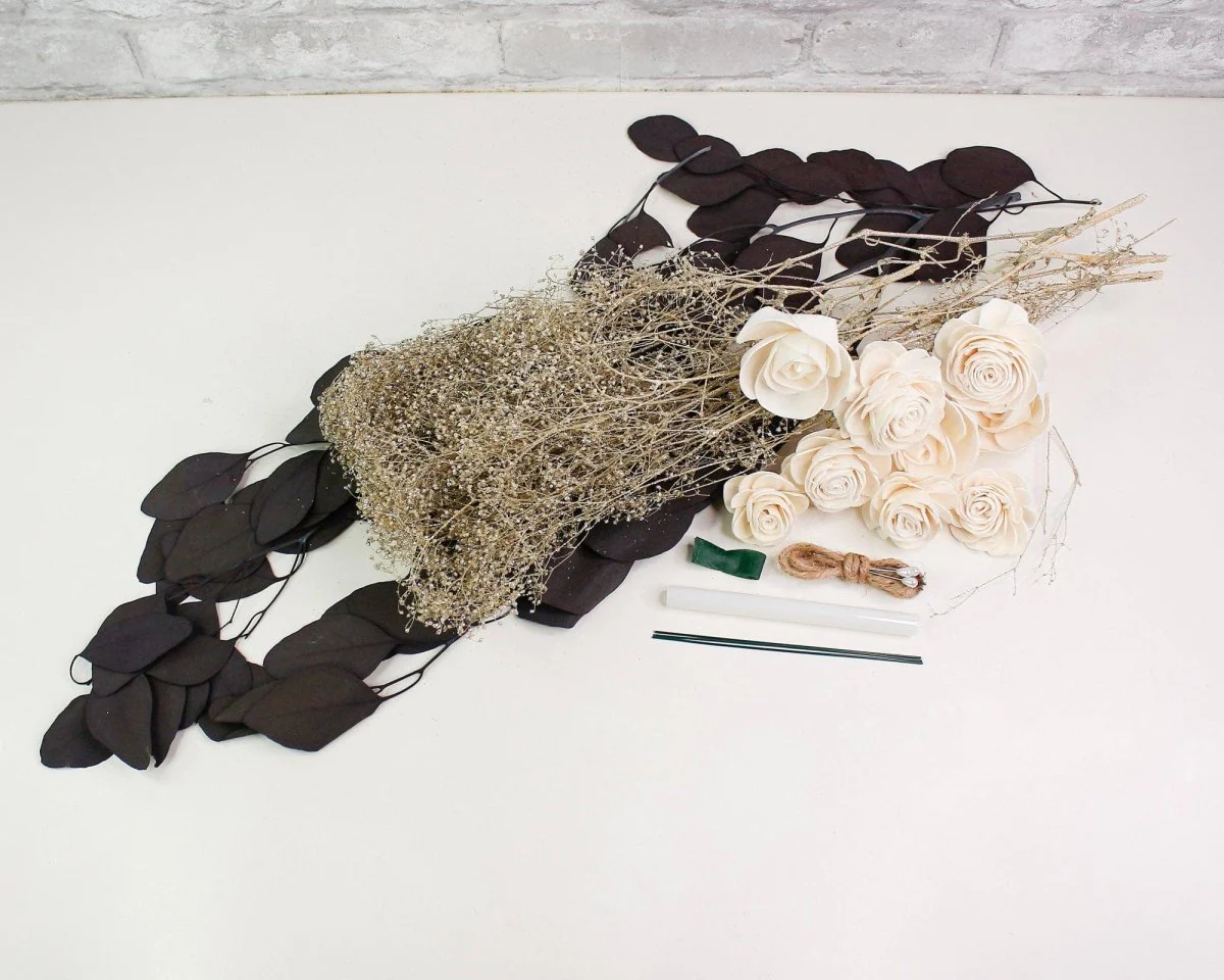 Melrose Magic Boutonniere (Set of 3) - Image 12